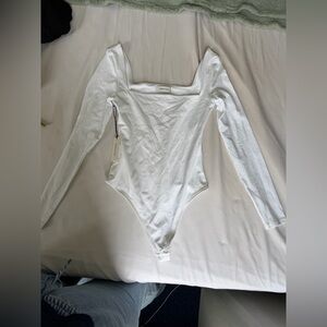 ARITZIA BODYSUIT BABATON